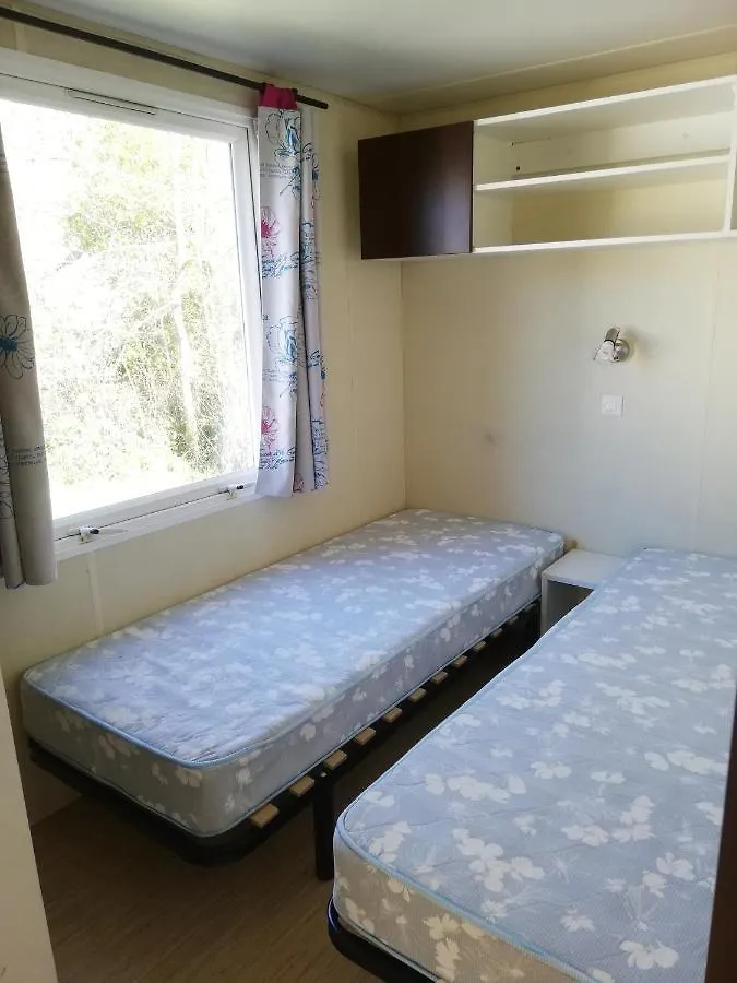Holiday park Hebergements Les Pieds Dans L'Eau France